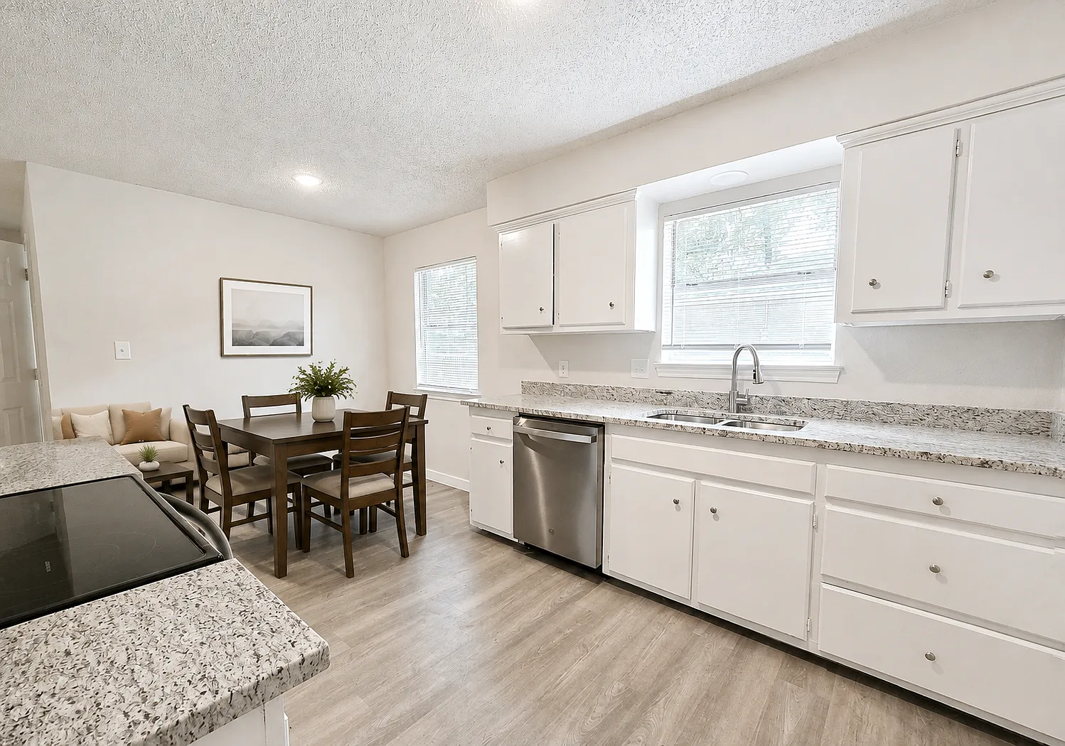 3 bed, 1152 sqft, $1,550 — Photo 3