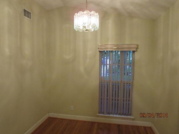 3rd image of 1812 Park Lake St