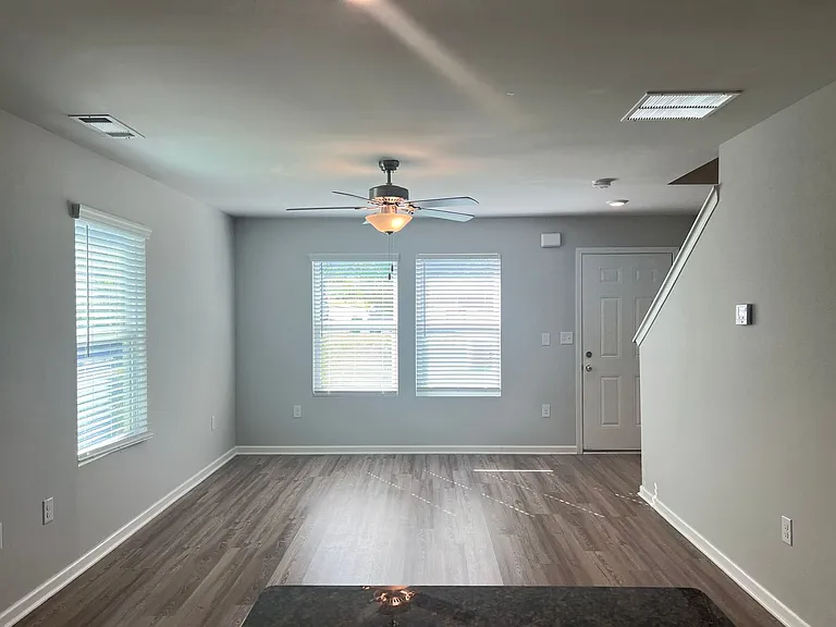 431 Camella Cir — Photo 2