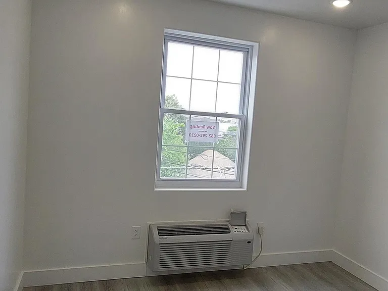 273 Oak St #302 — Photo 8