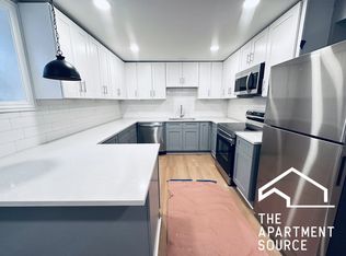 907 W Agatite Ave #G, Chicago, IL 60640