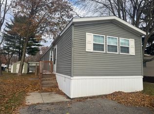 4261 Grange Hall Rd #143, Holly, MI 48442