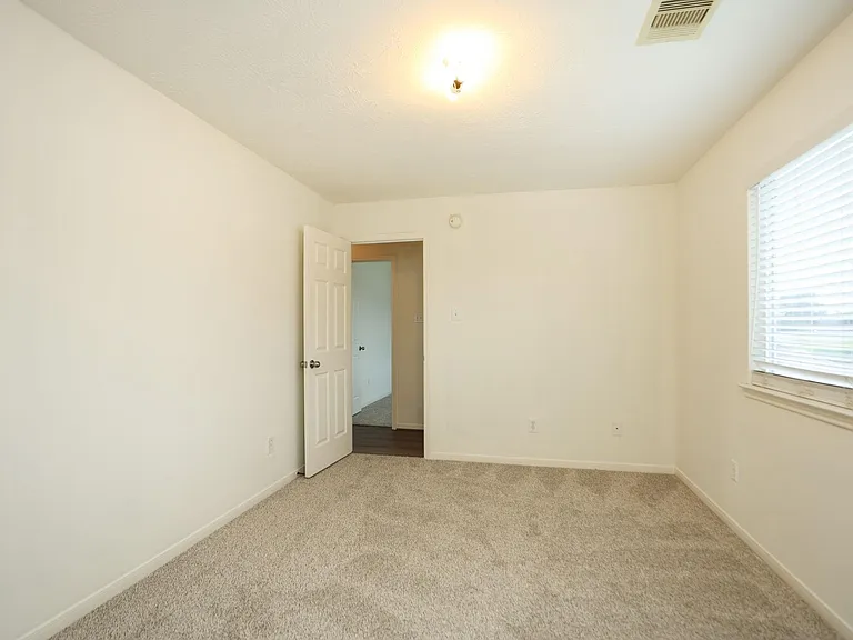 5007 Creekbridge Ct — Photo 31