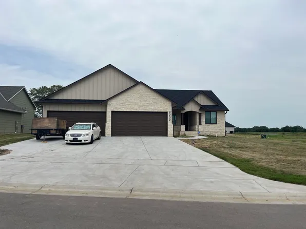8202 W Pebble St, Maize, KS 67101