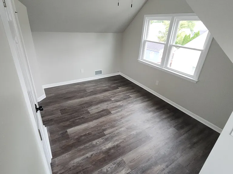 36 Liberty Ave — Photo 29