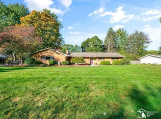 7101 Kenilworth Dr, Lambertville, MI 48144