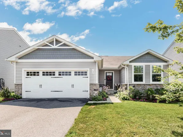 124 Crimson Ave, Taneytown, MD 21787