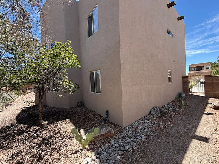 6323 Pima Pl NW — Photo 46