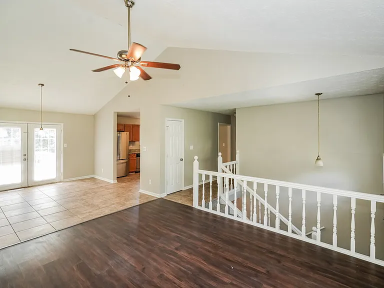 3221 Jessica Dr — Photo 5