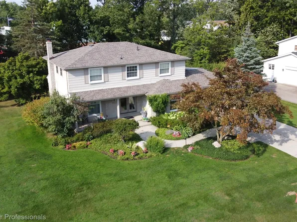 31925 Olde Franklin Dr, Farmington Hills, MI 48334