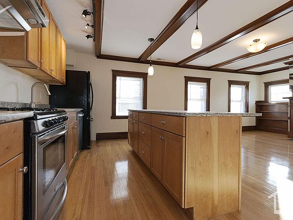 3rd image of 34A Bentley St #4