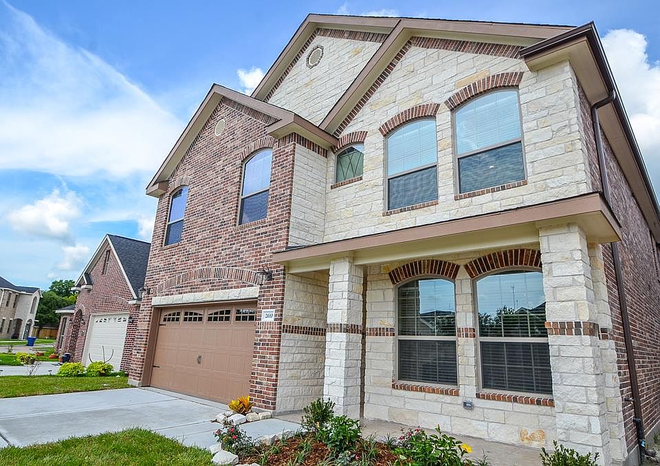 1st image of 2610 Pointe Ln