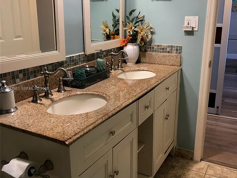 801 S Ocean Dr #1004 — Photo 25