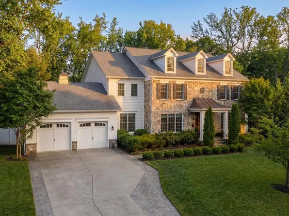 3708 Cardiff Ct, Chevy Chase, MD 20815