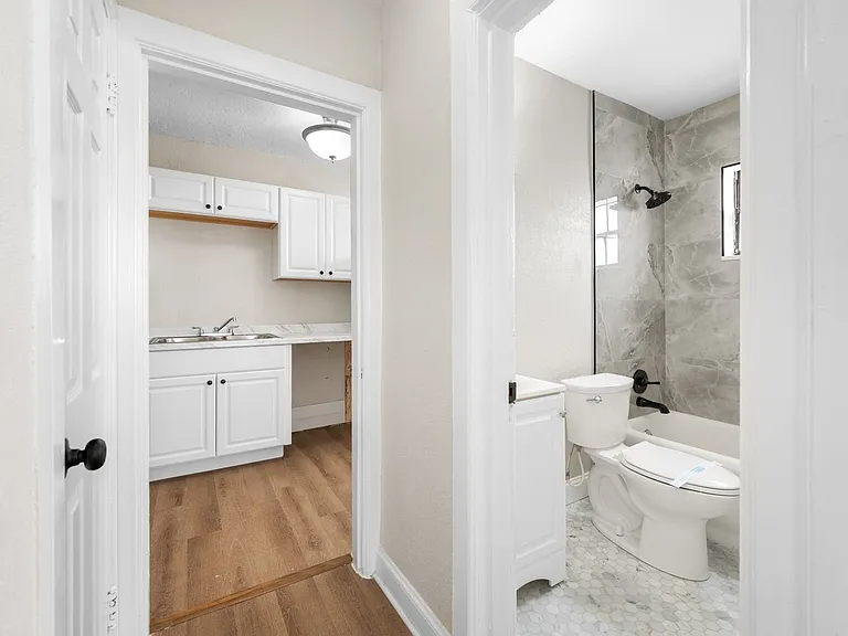 517 Columbia Dr — Photo 24