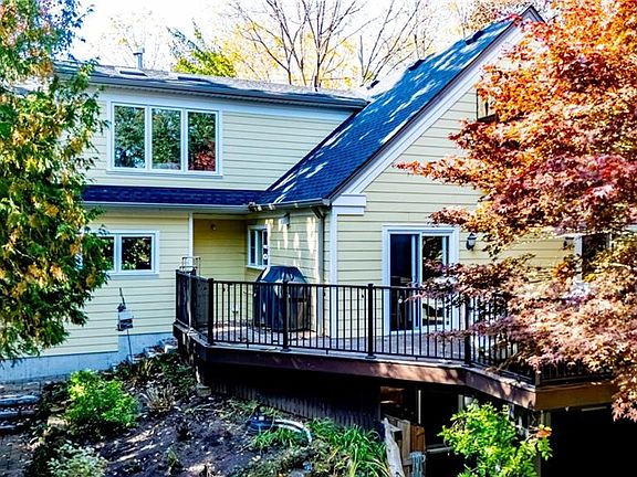 3rd image of 22 Parkview Row
