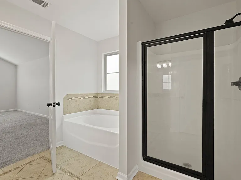 168 Green Paddock Cir — Photo 36