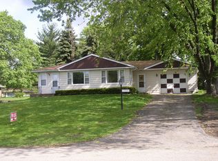 9119 Lake Park Dr, Genoa City, WI