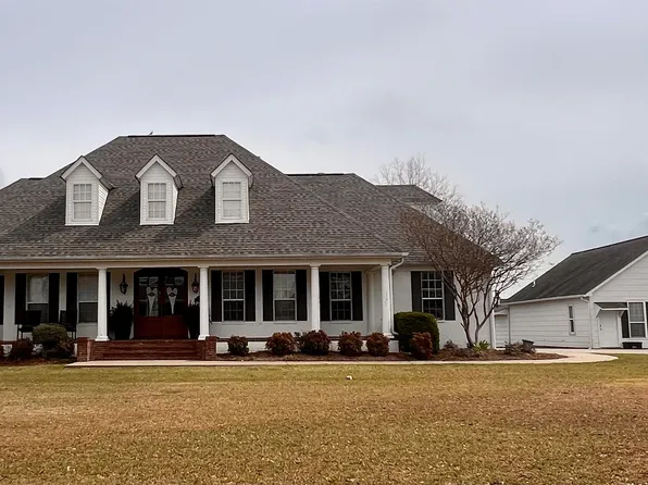2403 Shannon St, Stuttgart, AR 72160