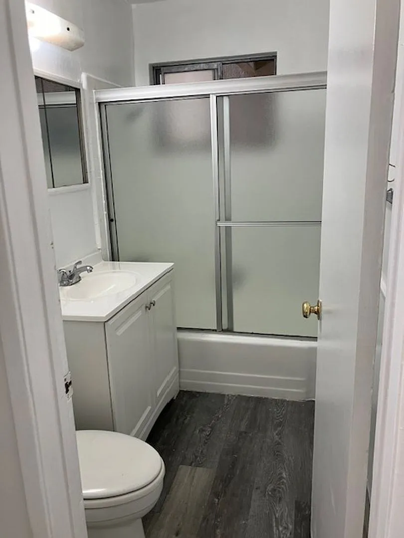 1 bed, 1.0 bath, $2,300 — Photo 4