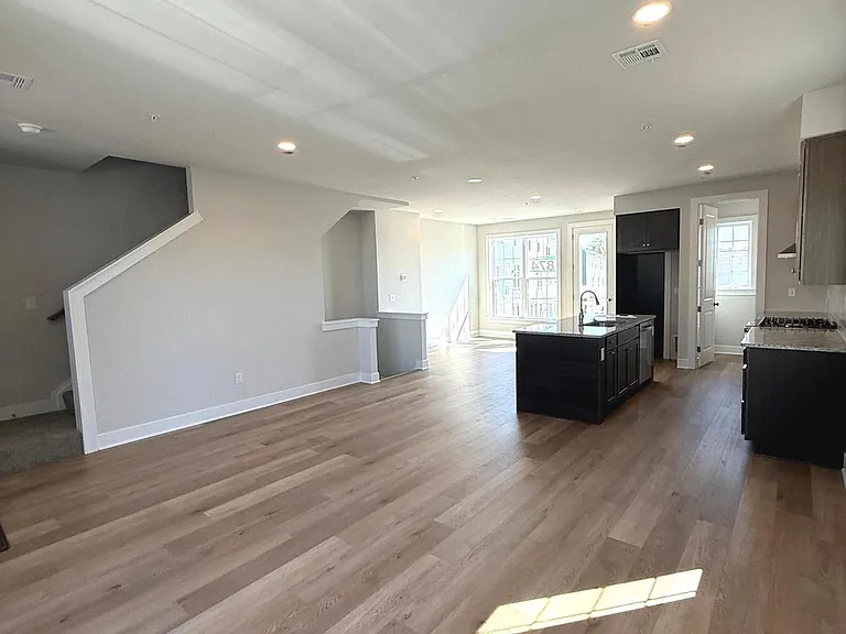 4129 Ridgeview Ave — Photo 3
