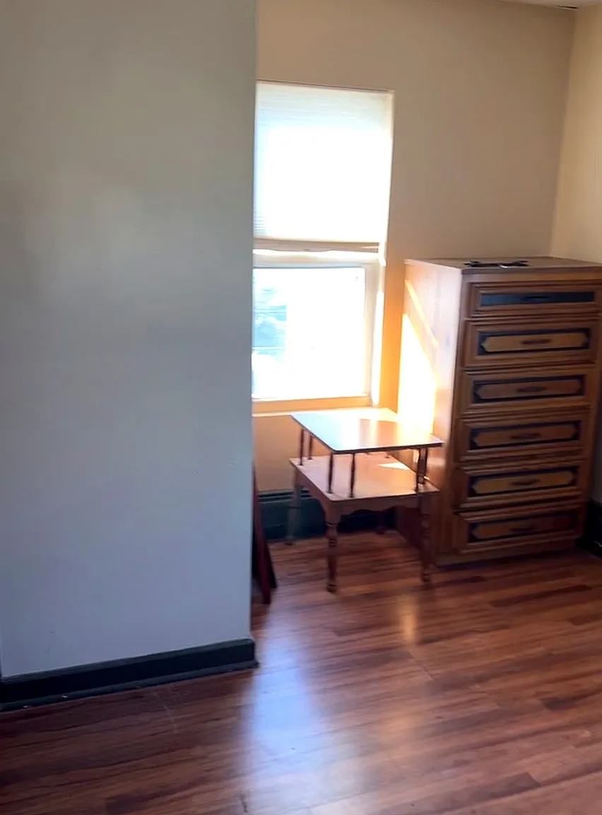 2 bed, $1,900 — Photo 4