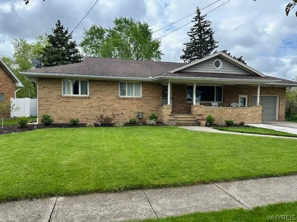 395 Columbia Ave, Depew, NY 14043