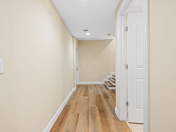 3rd image of 708 SE 15TH Street #3