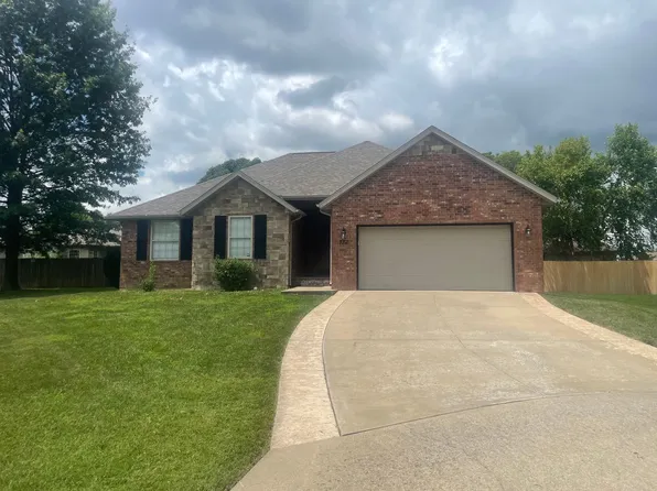 772 E Weller Ct, Nixa, MO 65714