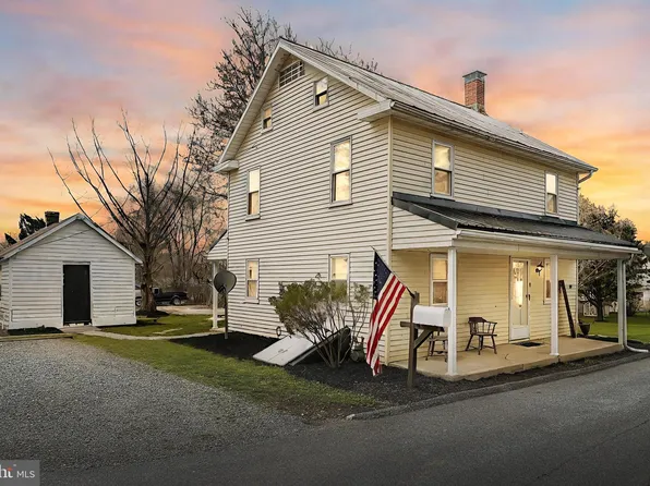 10 Park St, Seven Valleys, PA 17360