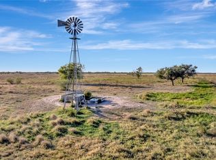 17 Hiller Rd, Inez, TX 77968