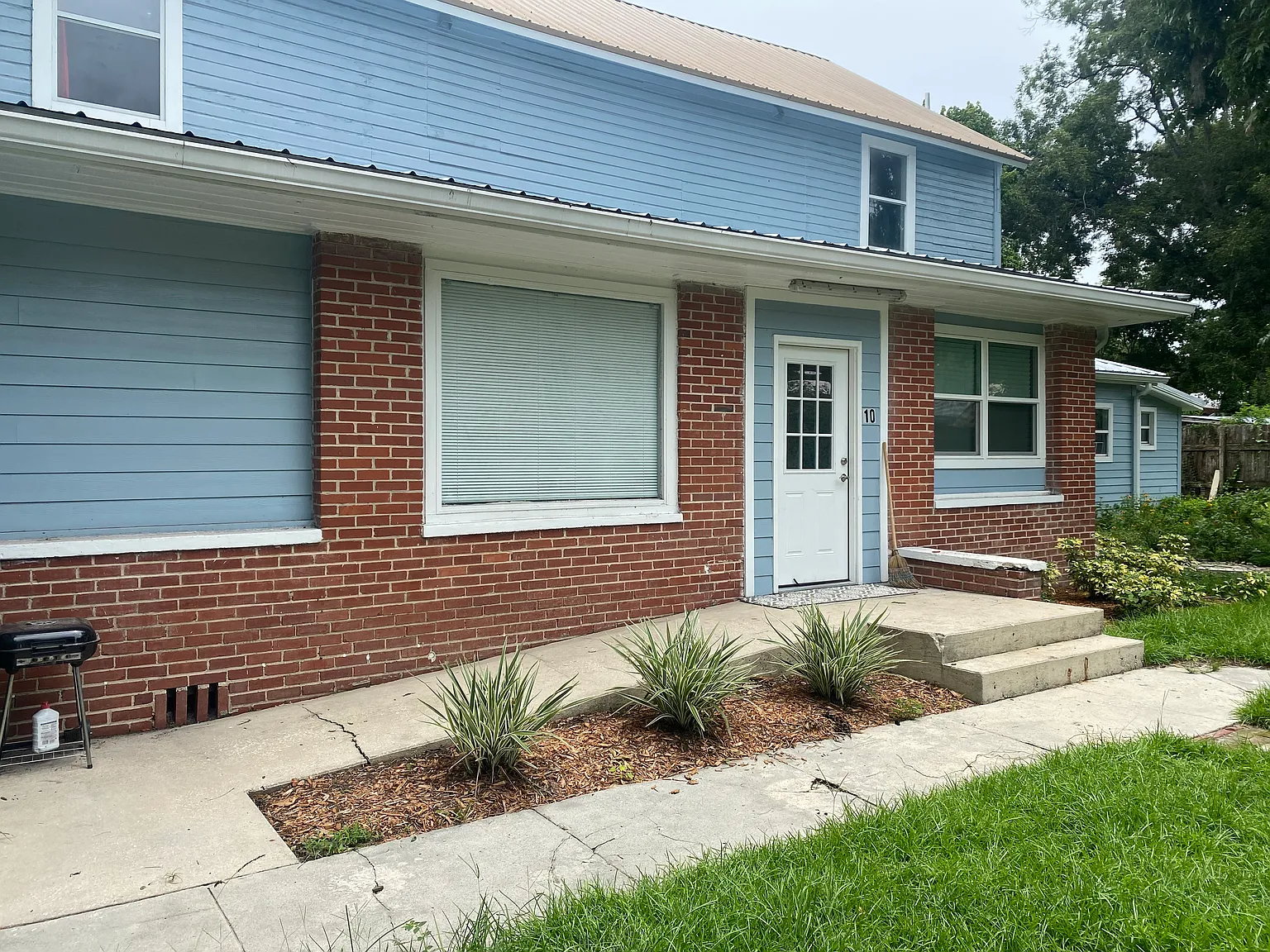 2 bed, 750 sqft, $1,600 — Photo 3