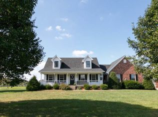 367 Meadowland Trl, Shepherdsville, KY 40165