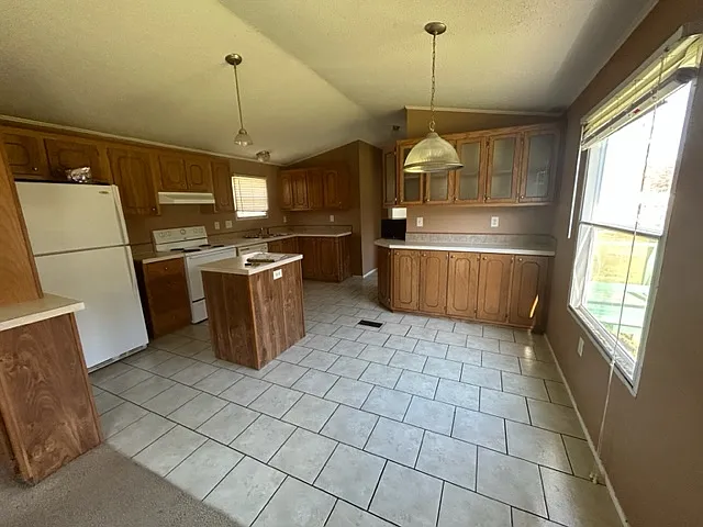 703 S Davis St — Photo 2