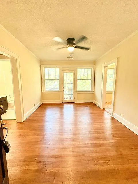 1 bed, 1.0 bath, 560 sqft, $1,400 — Photo 3