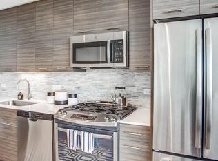 Next Apartments, Chicago, IL 60610