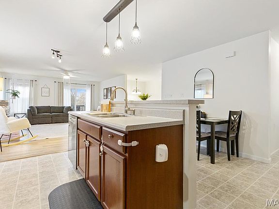 4th image of 156 Fox Creek Dr