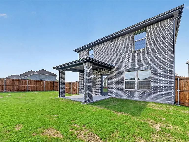 1402 Bridgestone Dr — Photo 26