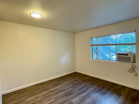 4th image of 5705 Via Monte Dr APT 4