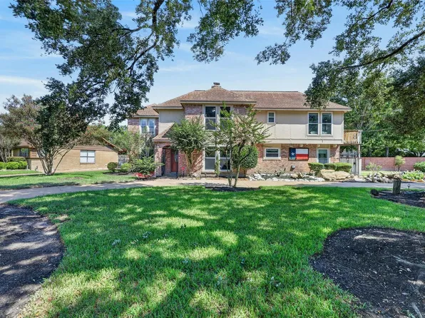 7214 Creek Crest Dr, Houston, TX 77095