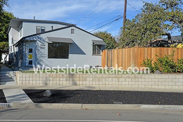 1st image of 10917 Exposition Blvd