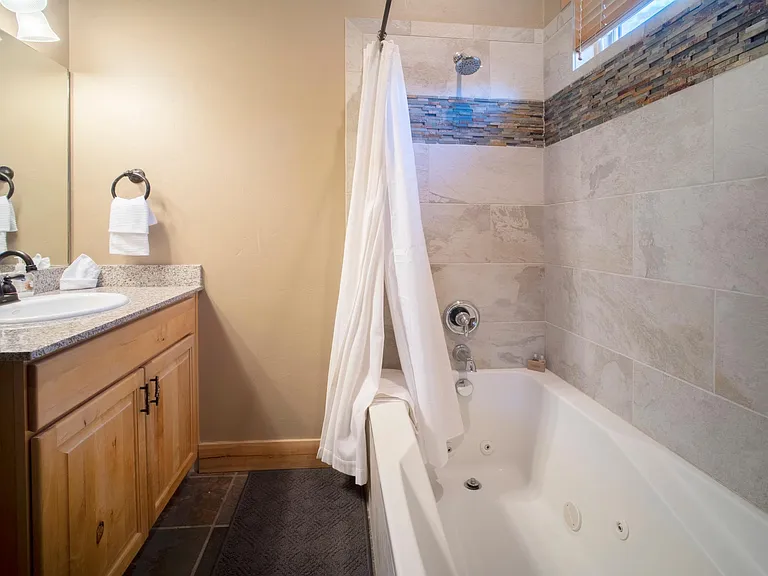 3987 N Timber Wolf Ln #11A — Photo 13