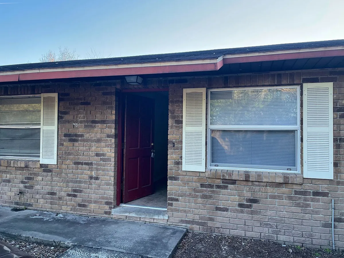 Building Photo - 5786 State Road 542 W #3