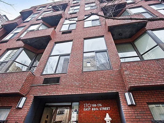 Sold by Sotheby's International Realty | media 8
