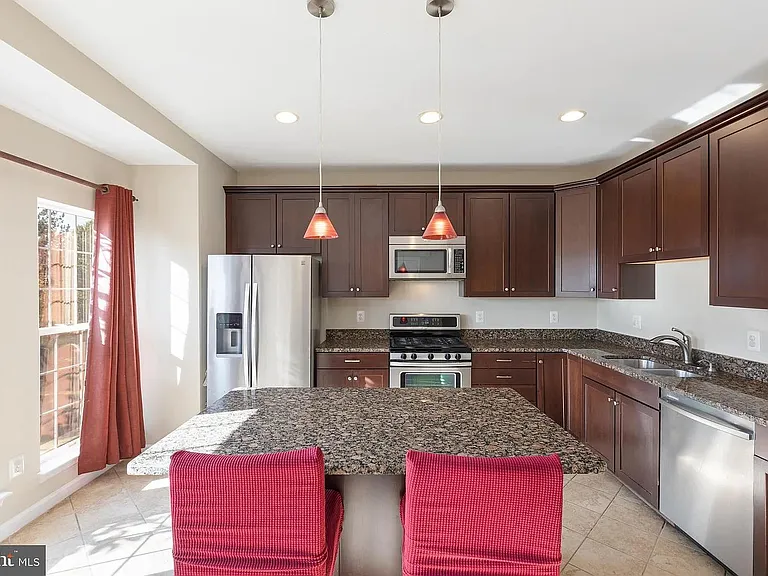 2424 Wheat Meadow Cir #2424 — Photo 9