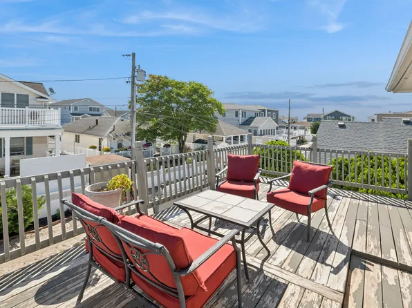 33 Beach 221st Street image 7 of 29