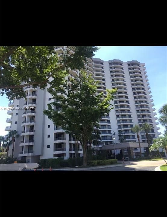 1st image of 3300 NE 191st St APT 315