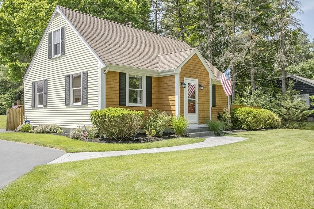 24 Populatic St, Medway, MA 02053 Zillow