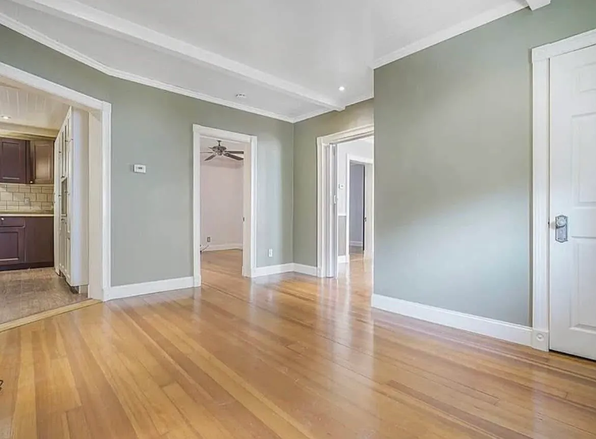 3 bed, $2,300 — Photo 1