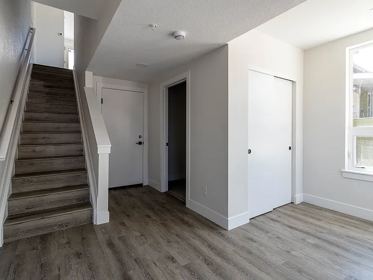 1592 N Ames St — Photo 19